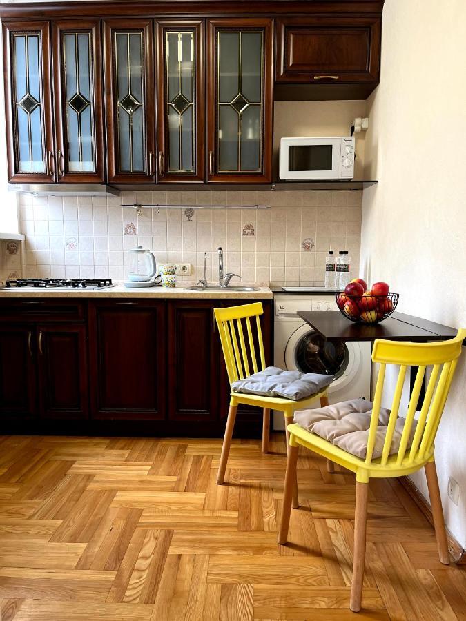 Апартаменты В Самом Центре Столицы. Kiev Bagian luar foto
