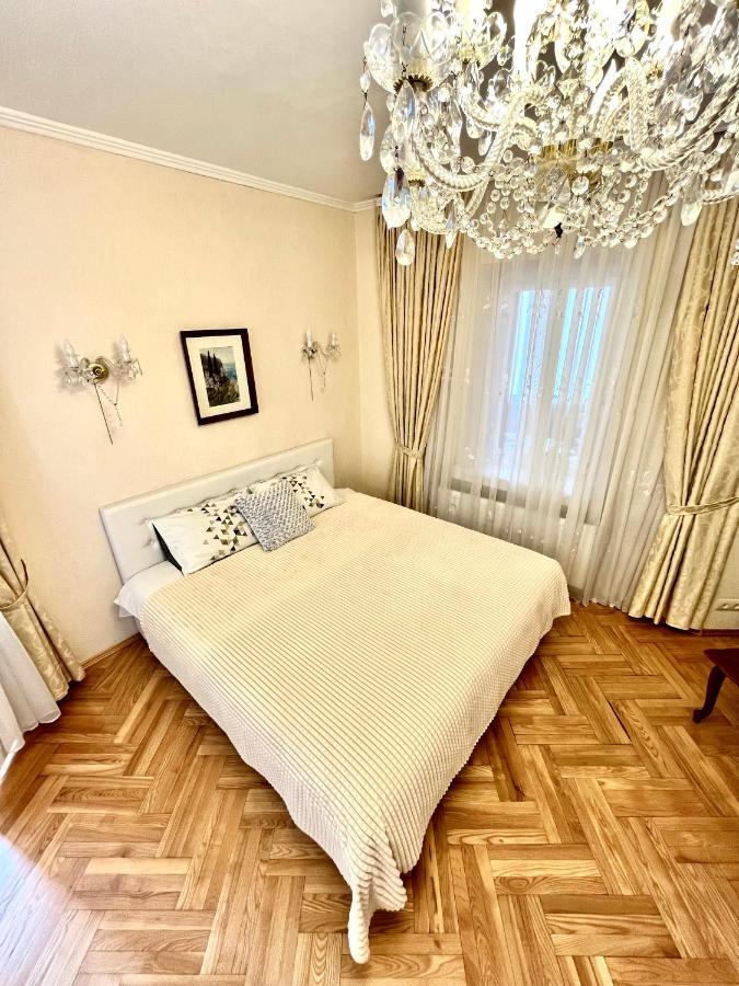 Апартаменты В Самом Центре Столицы. Kiev Bagian luar foto