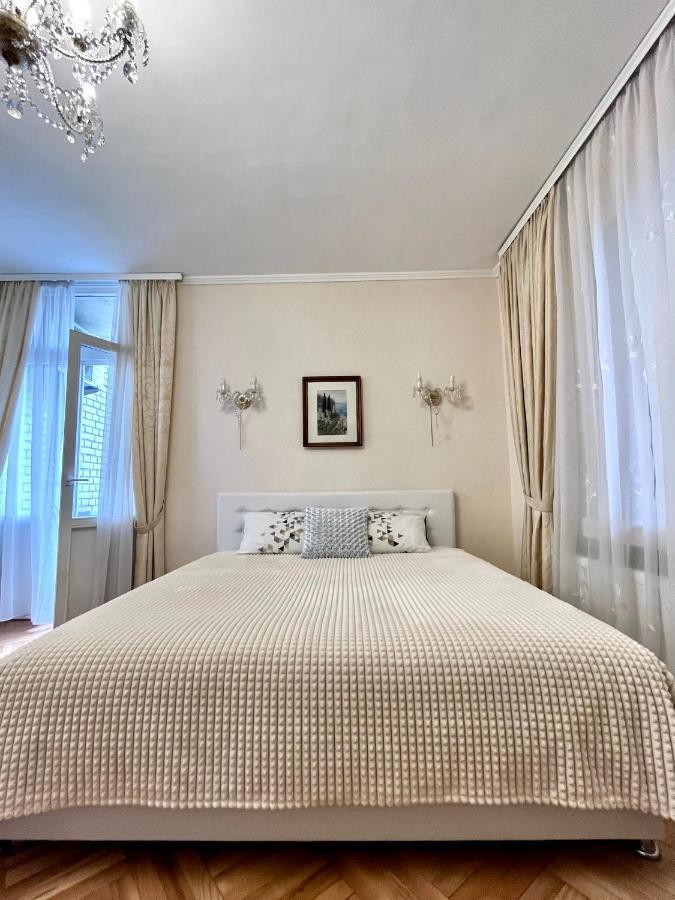 Апартаменты В Самом Центре Столицы. Kiev Bagian luar foto